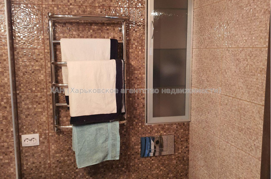 Продам квартиру, Домостроительная ул. , 2 кім., 55 м², евроремонт 