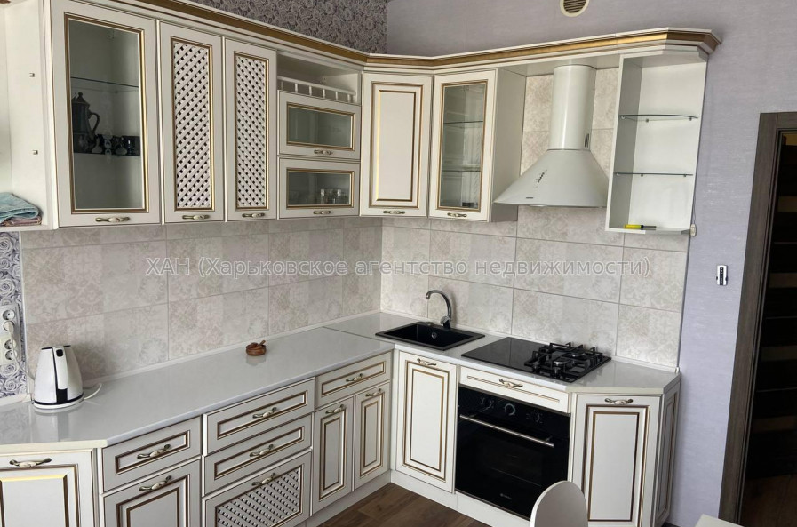 Продам квартиру, Домостроительная ул. , 2  ком., 55 м², евроремонт 