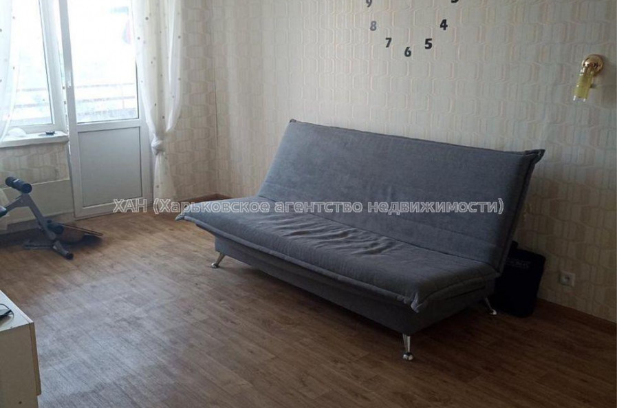 Продам квартиру, Старицкого ул. , 2  ком., 64 м², капитальный ремонт 
