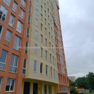 Продам квартиру, Гвардейцев Широнинцев ул. , 2  ком., 63 м², без внутренних работ 