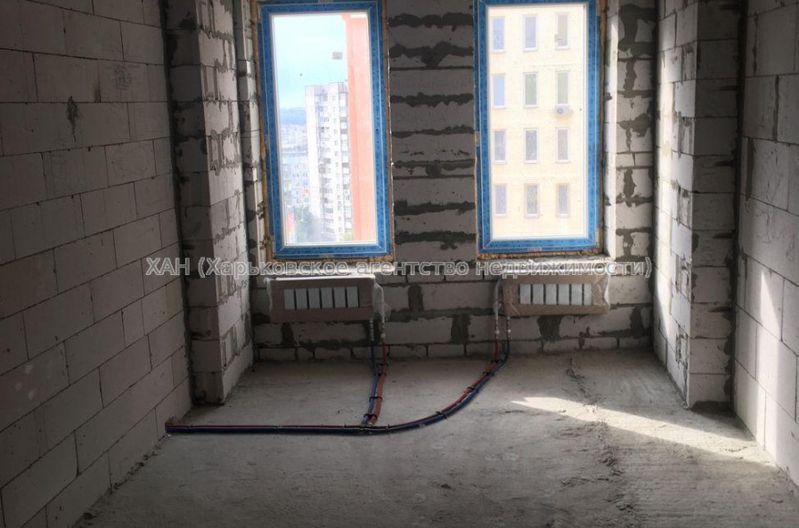 Продам квартиру, Гвардейцев Широнинцев ул. , 2  ком., 63 м², без внутренних работ 