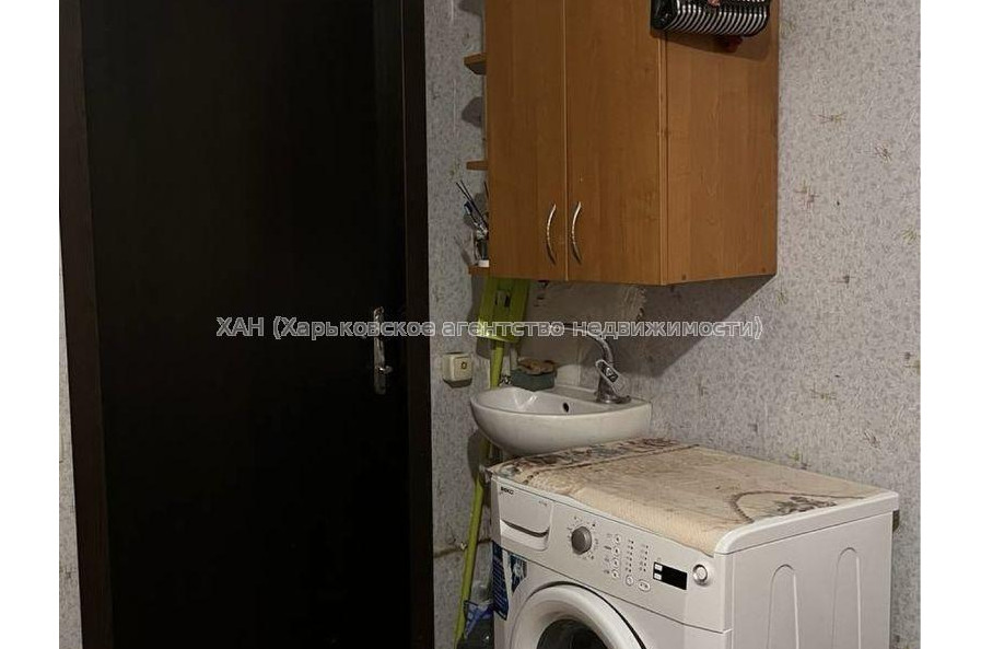 Продам квартиру, Косарева ул. , 1 кім., 12 м², советский ремонт 