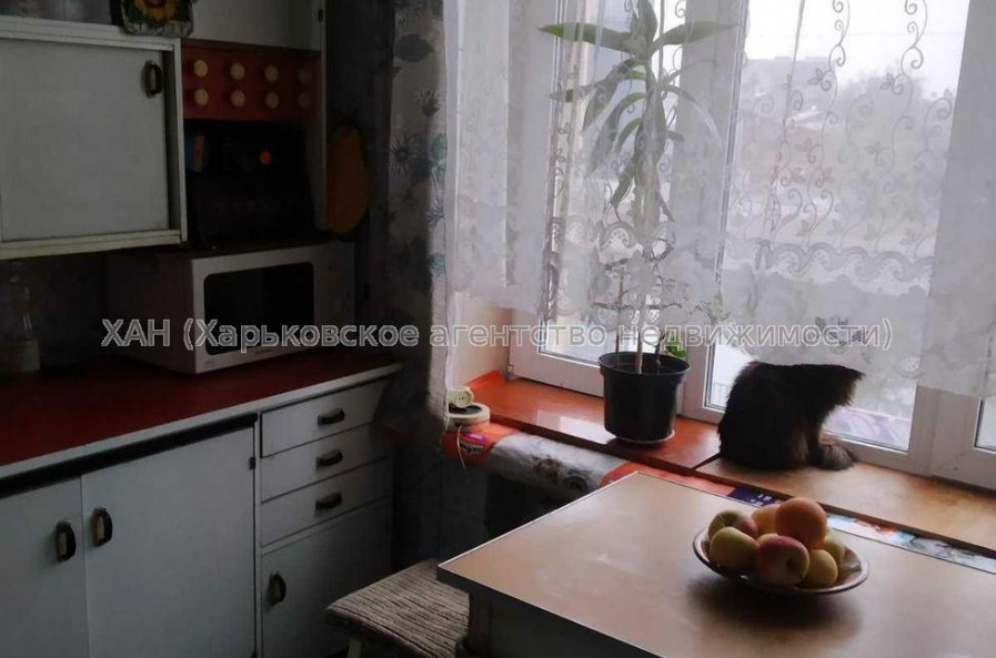 Продам квартиру, Харьковская наб. , 3  ком., 76 м², советский ремонт 