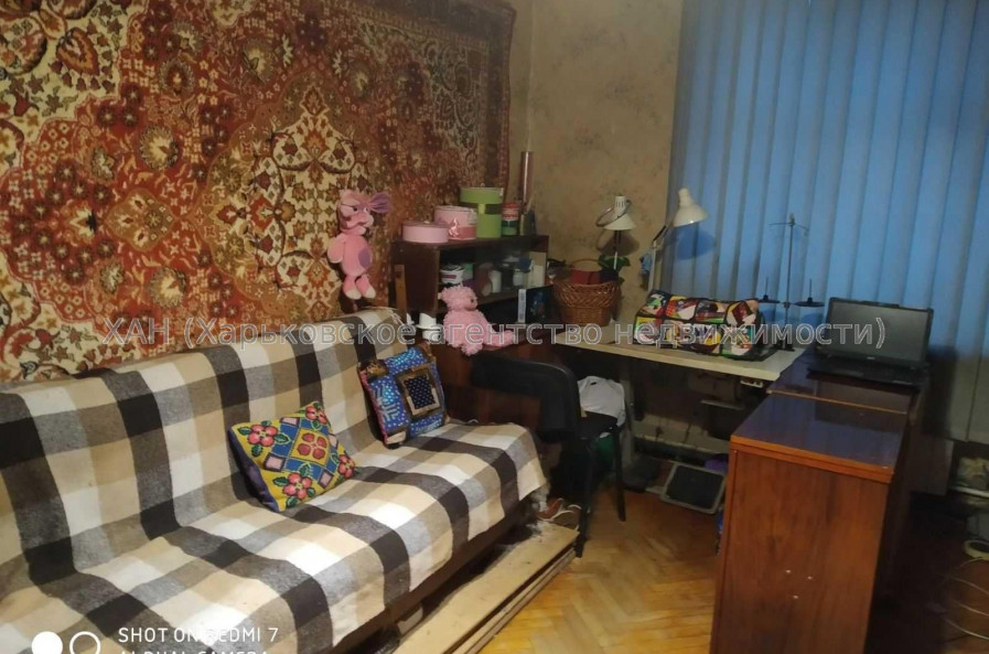 Продам квартиру, Харьковская наб. , 3  ком., 76 м², советский ремонт 