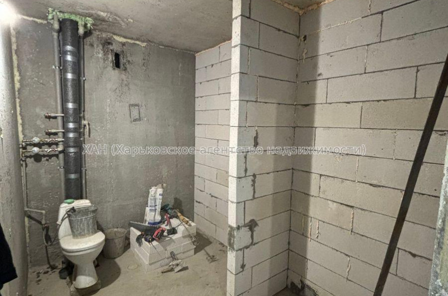 Продам квартиру, Клочковская ул. , 3  ком., 70 м², без ремонта 
