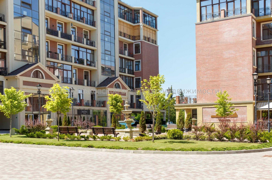 Продам квартиру, Профессорская ул. , 3 кім., 130 м², авторский дизайн 