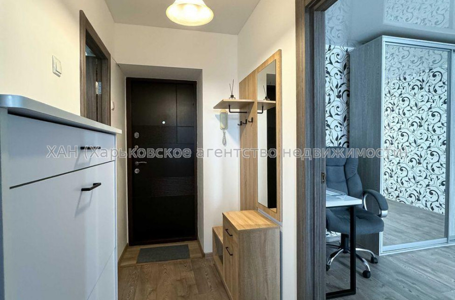 Продам квартиру, Батицкого ул. , 1 кім., 39.40 м², частичный ремонт 