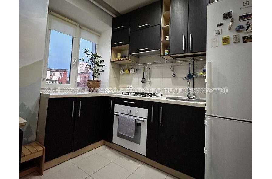 Продам квартиру, 23 Августа ул. , 1  ком., 30 м², капитальный ремонт 