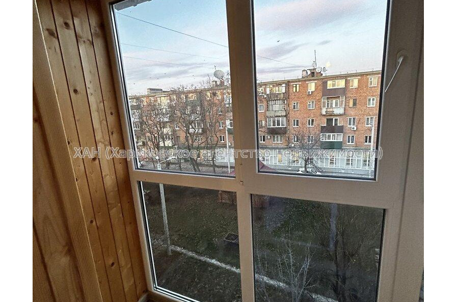 Продам квартиру, 23 Августа ул. , 1 кім., 30 м², капитальный ремонт 