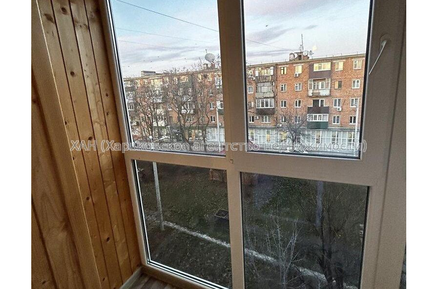 Продам квартиру, 23 Августа ул. , 1  ком., 30 м², капитальный ремонт 