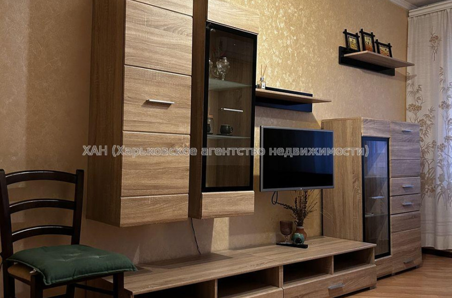 Продам квартиру, 23 Августа ул. , 1  ком., 30 м², капитальный ремонт 