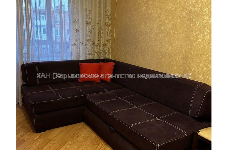 Продам квартиру, 23 Августа ул. , 1  ком., 30 м², капитальный ремонт 