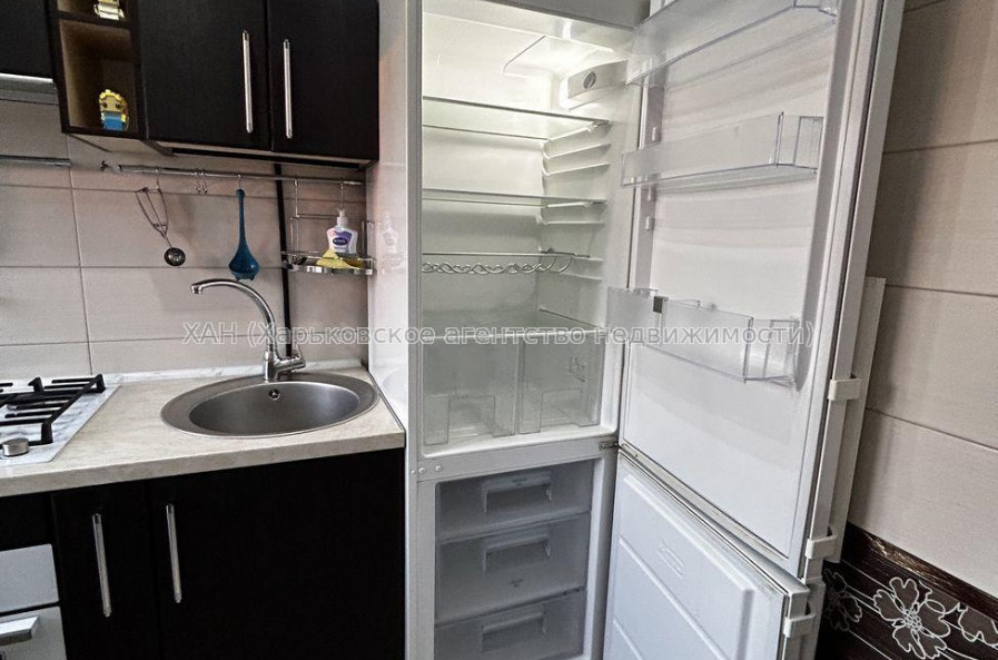 Продам квартиру, 23 Августа ул. , 1  ком., 30 м², капитальный ремонт 