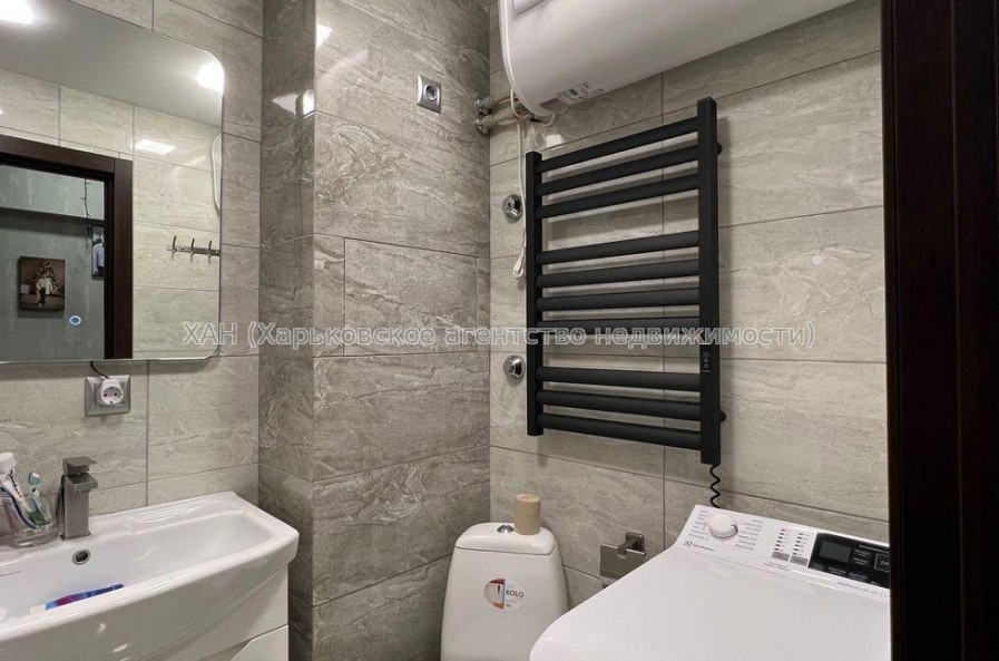 Продам квартиру, Дмитрия Антоновича бул. , 1 кім., 32 м², евроремонт 