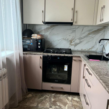 Продам квартиру, Дмитрия Антоновича бул. , 1  ком., 32 м², евроремонт 