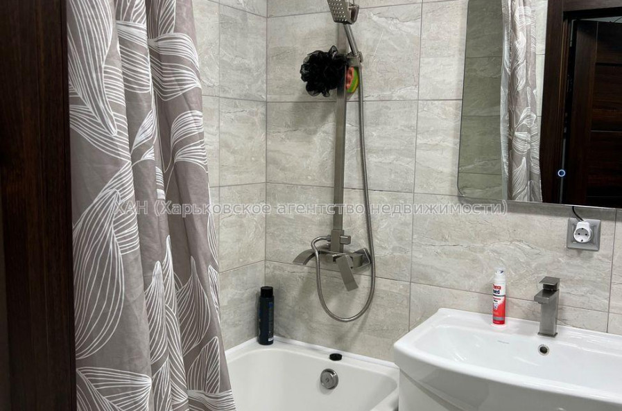 Продам квартиру, Дмитрия Антоновича бул. , 1 кім., 32 м², евроремонт 