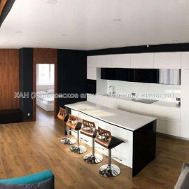 Продам квартиру, Клочковская ул. , 3  ком., 87 м², капитальный ремонт