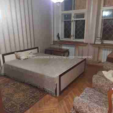 Продам квартиру, Чернышевская ул. , 3  ком., 74 м², косметический ремонт 