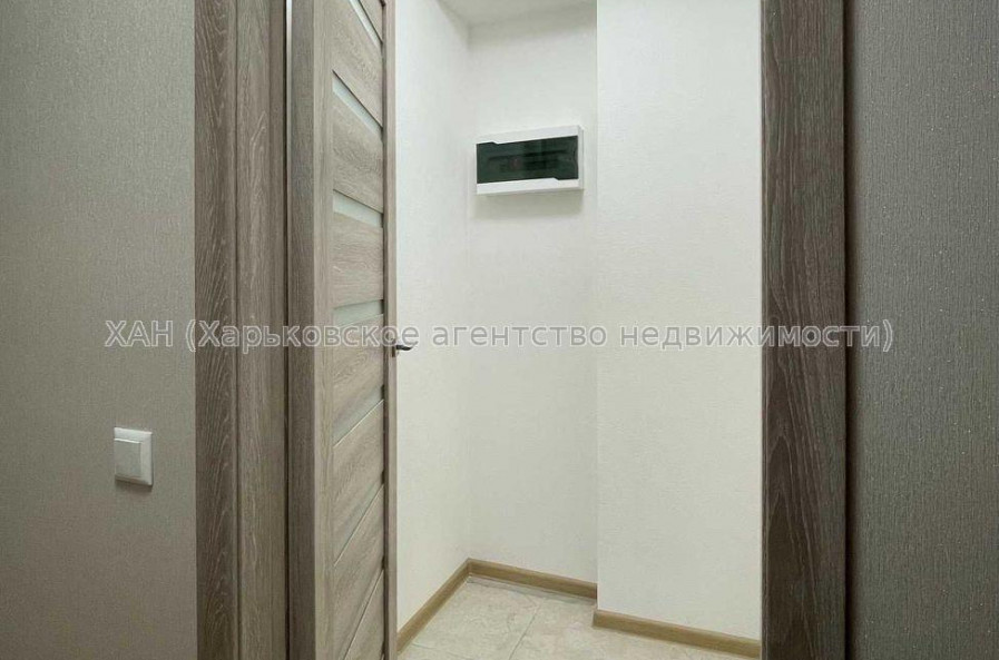 Продам квартиру, Героев Харькова просп. , 1 кім., 33 м², евроремонт 