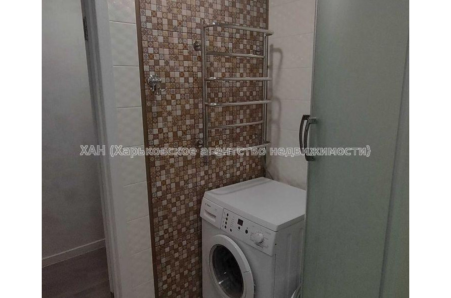 Продам квартиру, Валентиновская ул. , 3 кім., 72 м², евроремонт 