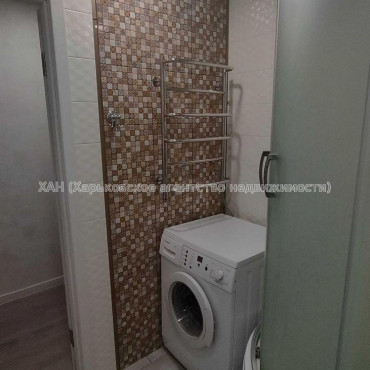 Продам квартиру, Валентиновская ул. , 3 кім., 72 м², евроремонт 