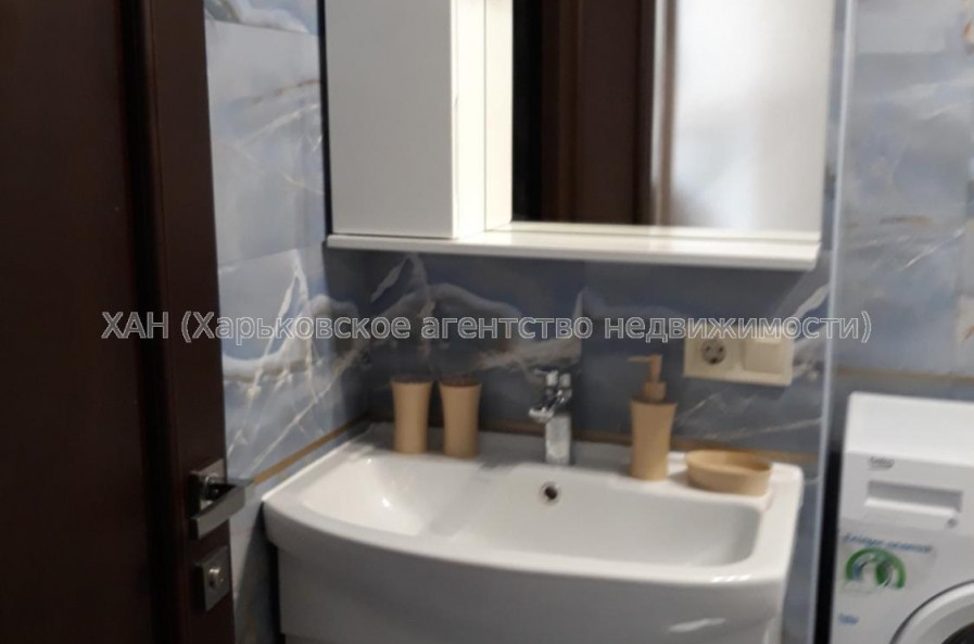 Продам квартиру, Людвига Свободы просп. , 1  ком., 33 м², капитальный ремонт 