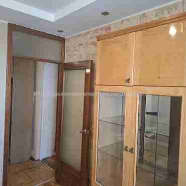 Продам квартиру, Владислава Зубенко ул. , 2 кім., 46.40 м², косметический ремонт 