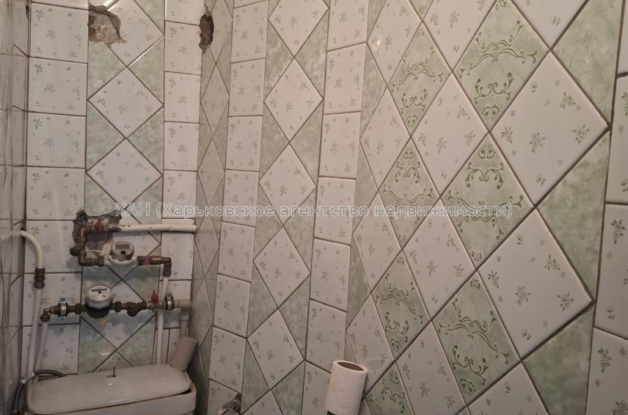 Продам квартиру, Владислава Зубенко ул. , 2 кім., 46.40 м², косметический ремонт 