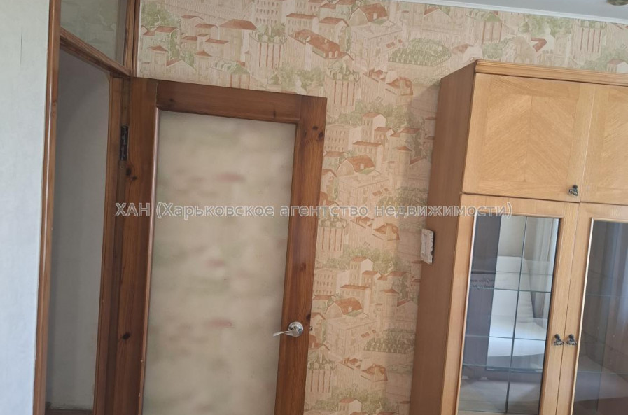Продам квартиру, Владислава Зубенко ул. , 2 кім., 46.40 м², косметический ремонт 