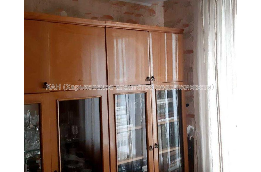 Продам квартиру, Владислава Зубенко ул. , 2  ком., 45 м², косметический ремонт 