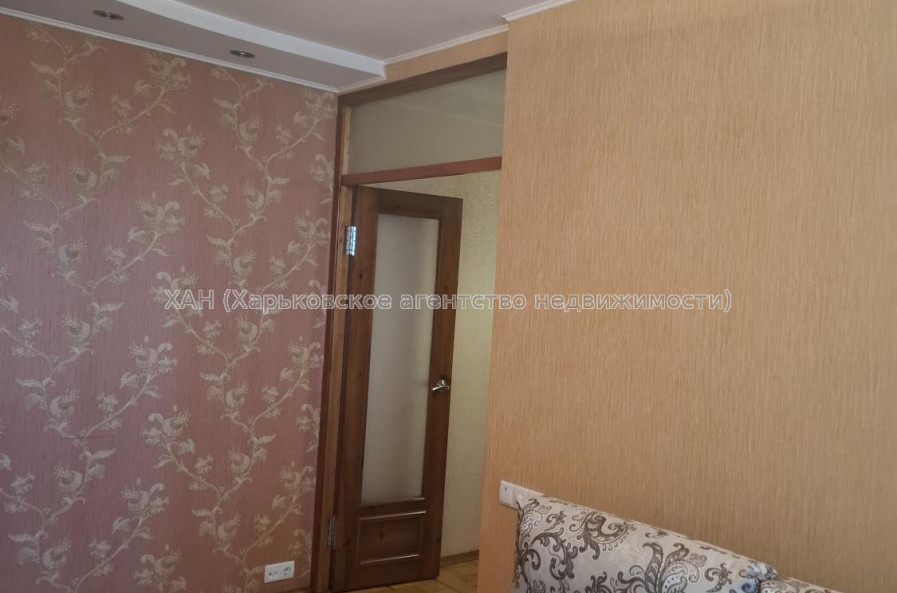 Продам квартиру, Владислава Зубенко ул. , 2 кім., 46.40 м², косметический ремонт 