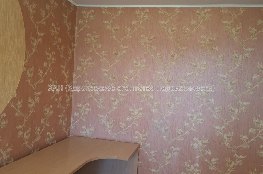 Продам квартиру, Владислава Зубенко ул. , 2 кім., 46.40 м², косметический ремонт 