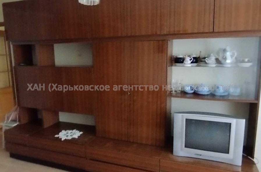 Продам квартиру, Гвардейцев Широнинцев ул. , 2 кім., 44 м², косметический ремонт 