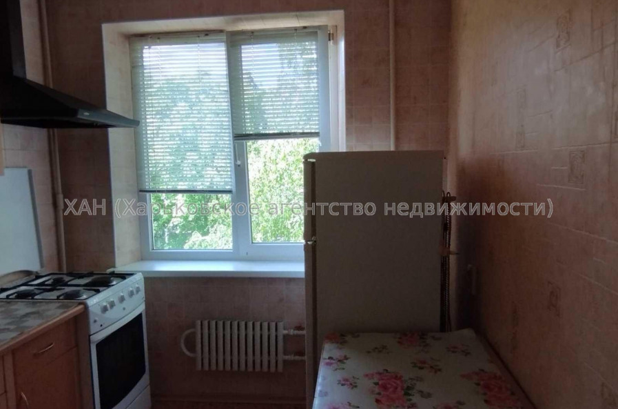 Продам квартиру, Гвардейцев Широнинцев ул. , 2 кім., 44 м², косметический ремонт 