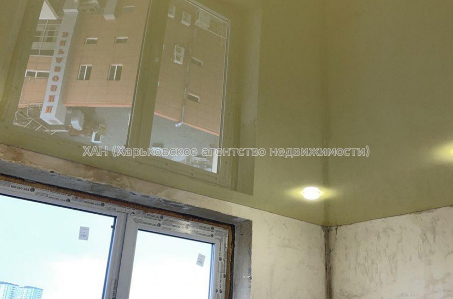 Продам квартиру, Непокоренных ул. , 1  ком., 33 м², частичный ремонт 