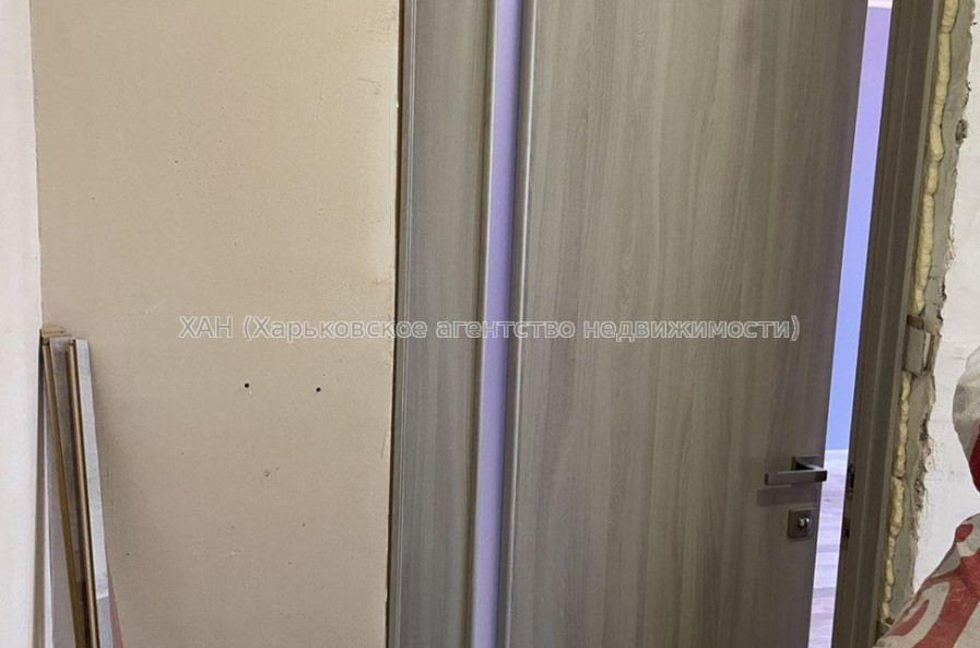 Продам квартиру, Непокоренных ул. , 1  ком., 33 м², частичный ремонт 