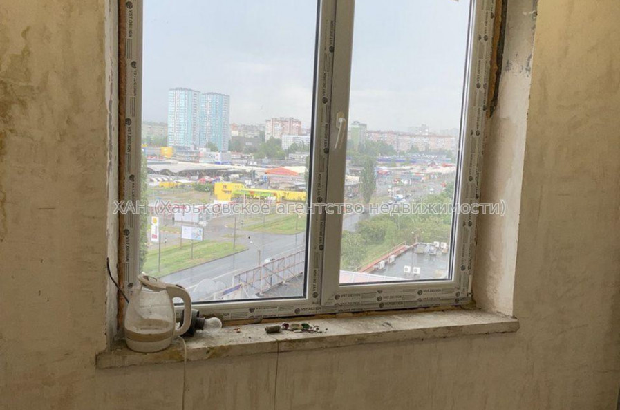 Продам квартиру, Непокоренных ул. , 1  ком., 33 м², частичный ремонт 