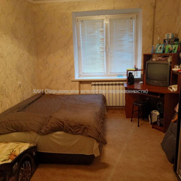 Продам квартиру, Золочевская ул. , 2 кім., 35 м², косметический ремонт 