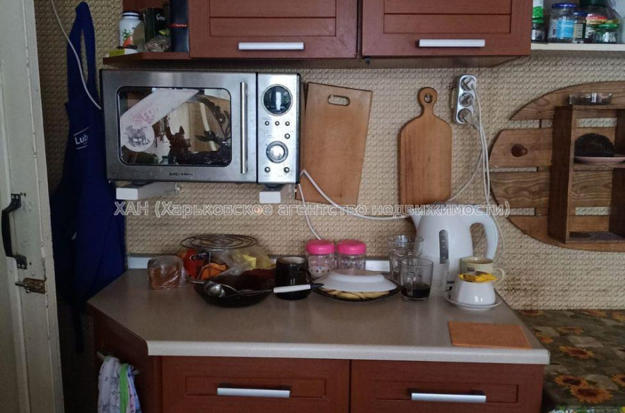 Продам квартиру, Золочевская ул. , 2 кім., 35 м², косметический ремонт 