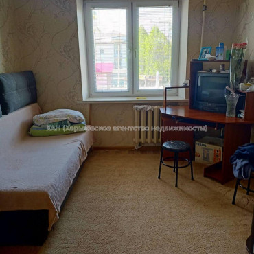 Продам квартиру, Золочевская ул. , 2 кім., 35 м², косметический ремонт 