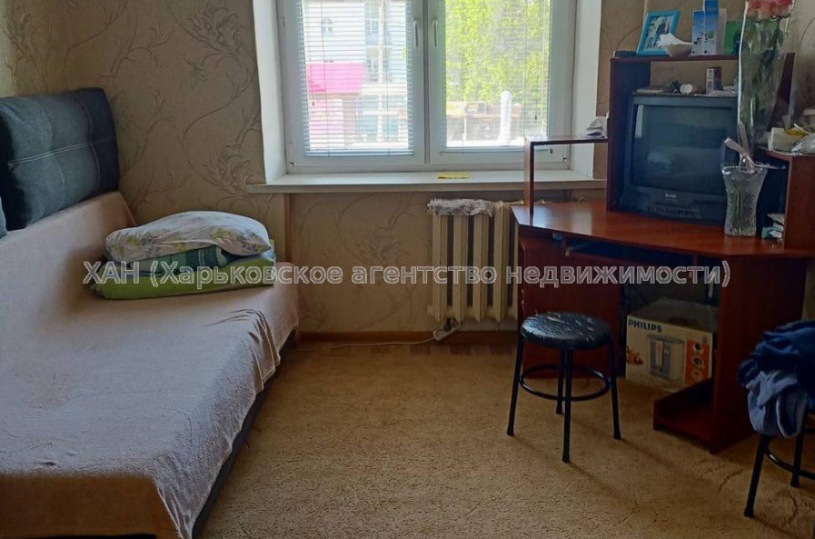 Продам квартиру, Золочевская ул. , 2 кім., 35 м², косметический ремонт 