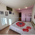 Продам квартиру, Холодногорская ул. , 3 кім., 65 м², капитальный ремонт 