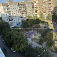 Продам квартиру, Холодногорская ул. , 3 кім., 65 м², капитальный ремонт 