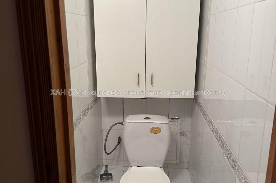 Продам квартиру, Холодногорская ул. , 3 кім., 65 м², капитальный ремонт 