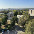 Продам квартиру, Холодногорская ул. , 3 кім., 65 м², капитальный ремонт 