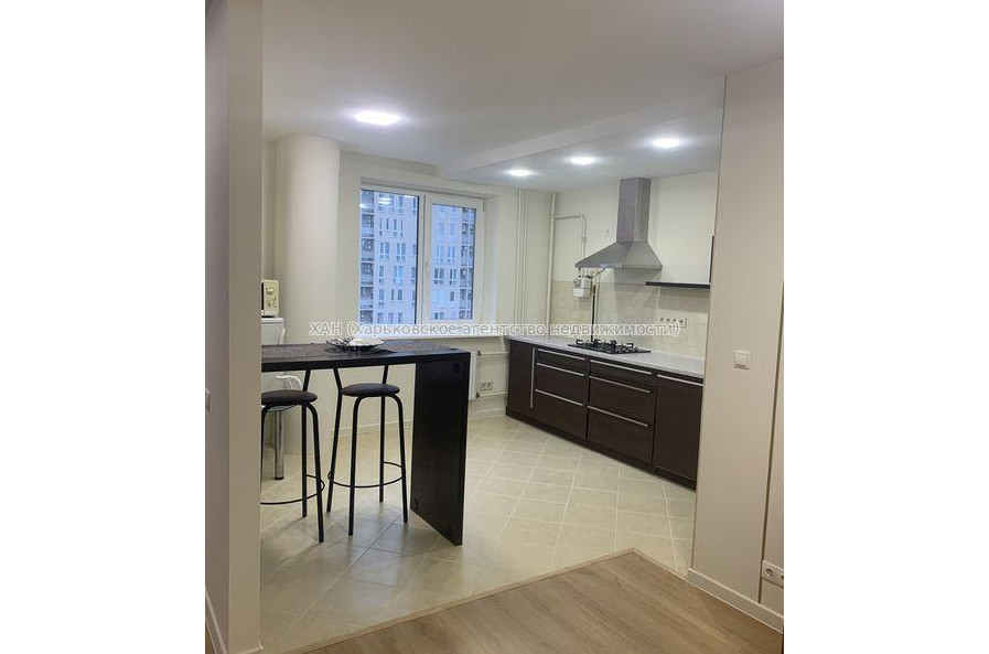 Продам квартиру, Сухумская ул. , 1  ком., 54 м², капитальный ремонт 