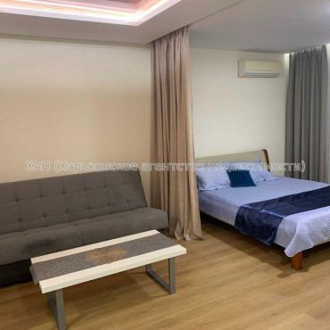 Продам квартиру, Сухумская ул. , 1  ком., 54 м², капитальный ремонт 