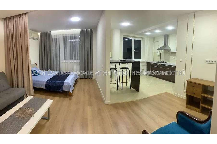 Продам квартиру, Сухумская ул. , 1  ком., 54 м², капитальный ремонт 
