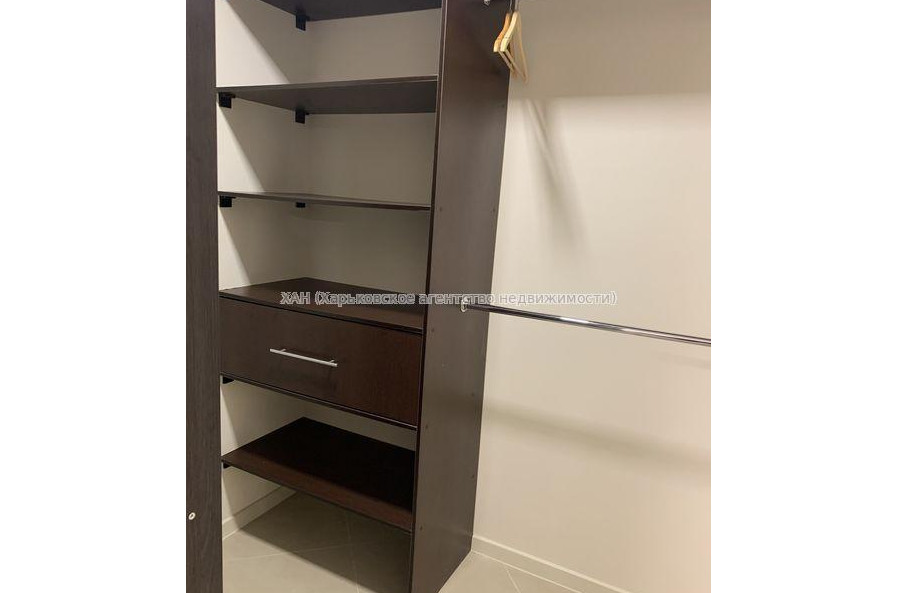 Продам квартиру, Сухумская ул. , 1  ком., 54 м², капитальный ремонт 