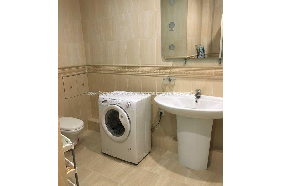 Продам квартиру, Сухумская ул. , 1  ком., 54 м², капитальный ремонт 